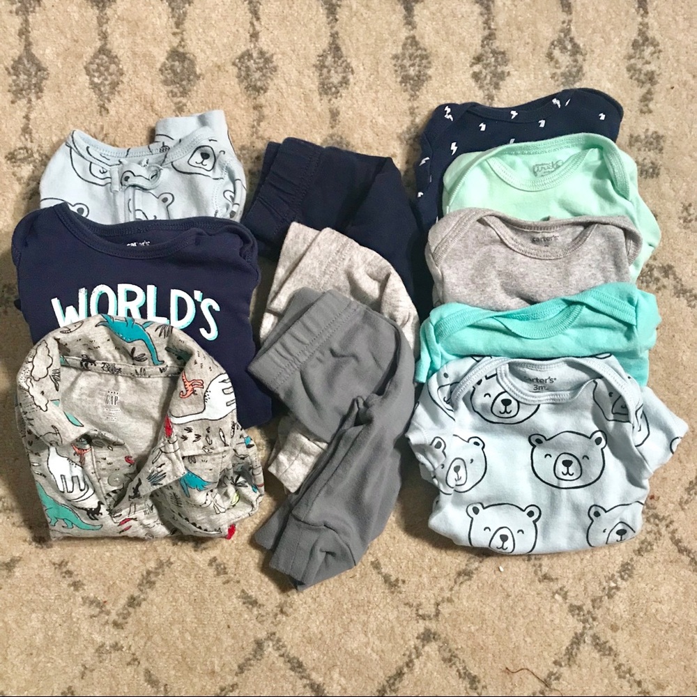 BOYS NB-3 MONTH GRAB BAGS 10+ PIECES